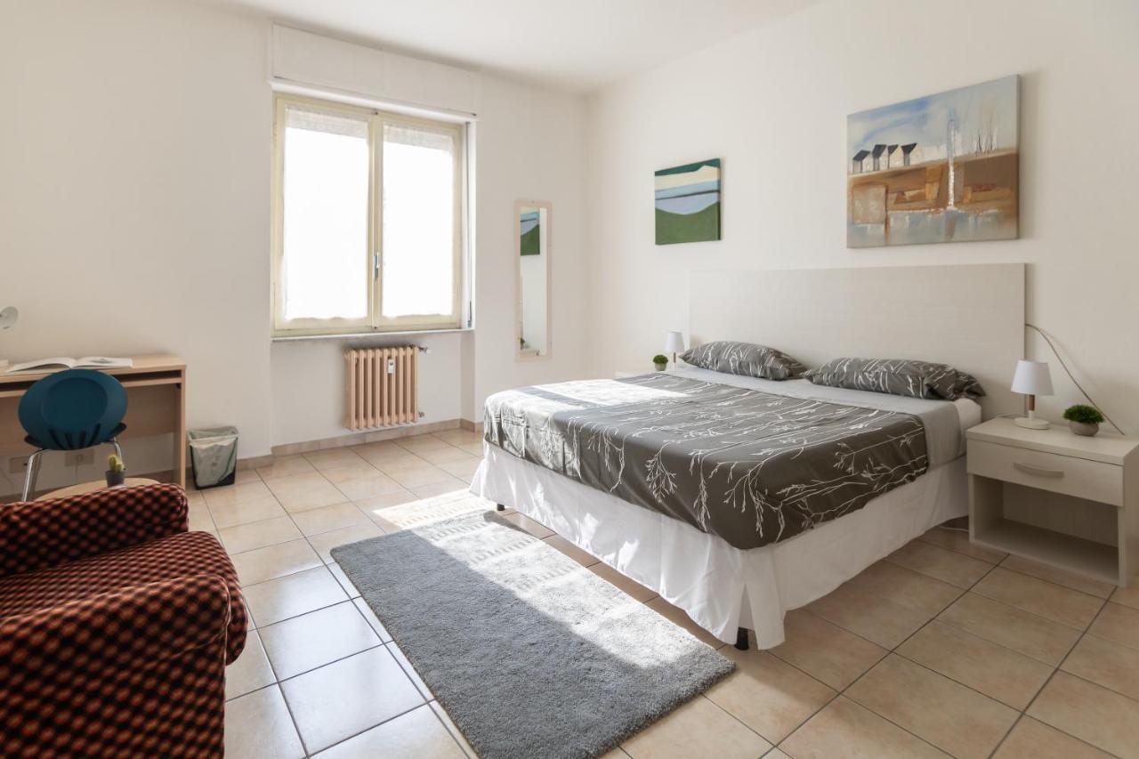 [House of Poet] Wide Apartment in the City Center Asti Buitenkant foto