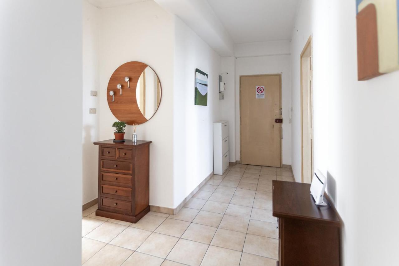 [House of Poet] Wide Apartment in the City Center Asti Buitenkant foto